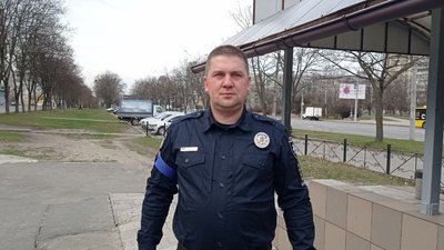У Сумах встановили кнопки термінового виклику поліції У Сумах встановили кнопки термінового виклику поліції