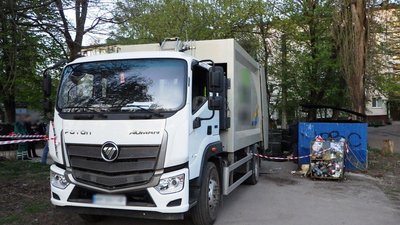Знаходився у сміттєвому баку: поліція встановила обставини смерті чоловіка Знаходився у сміттєвому баку: поліція встановила обставини смерті чоловіка