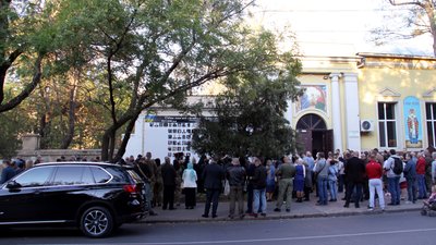 В Одесі відкрили “Стіну пам’яті” загиблих українських військових, в церкві заявили про провокації В Одесі відкрили “Стіну пам’яті” загиблих українських військових, в церкві заявили про провокації