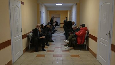 30 травмованих за день. У травмпункті Рівного пояснили, як правильно падати