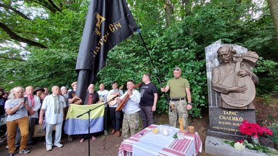 У Холодному Яру вшанували героїв У Холодному Яру вшанували героїв