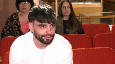 У Музеї мистецтв Прикарпаття львівські актори зіграли театральний перформанс "Перший лист" У Музеї мистецтв Прикарпаття львівські актори зіграли театральний перформанс "Перший лист"