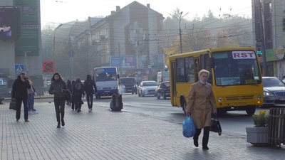 У Рівному з 1 грудня скорочують вісім автобусних маршрутів. Чому так сталось