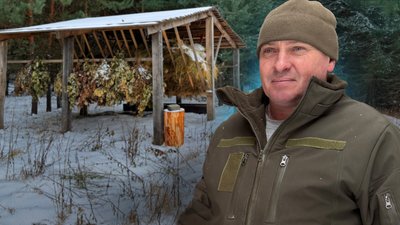 Лісівники на Полтавщині підгодовують диких тварин
