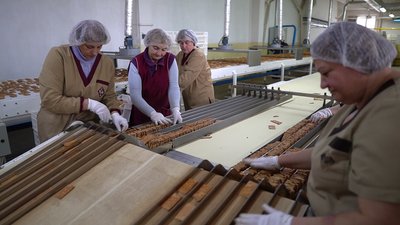 Житомирська кондитерська фабрика відновила роботу після кількатижневої перерви Житомирська кондитерська фабрика відновила роботу після кількатижневої перерви