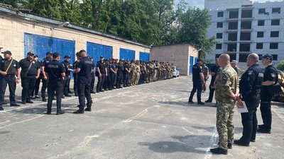 35 порушень комендантської години. В поліції підбили підсумки рейду в Ірені