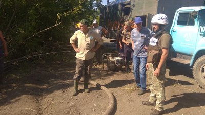 На Донеччині поблизу окупованих територій ліквідували аварії на водогоні На Донеччині поблизу окупованих територій ліквідували аварії на водогоні