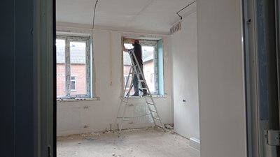 У селищі на Полтавщині готують приміщення у лікарні, щоб поселити переселенців У селищі на Полтавщині готують приміщення у лікарні, щоб поселити переселенців
