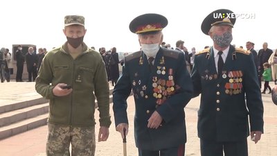 Як у Херсоні відзначили День перемоги над нацизмом (репортаж) Як у Херсоні відзначили День перемоги над нацизмом (репортаж)