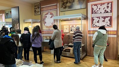 Історія у предметах. У миколаївському музеї демонструють стародавні амфори Історія у предметах. У миколаївському музеї демонструють стародавні амфори
