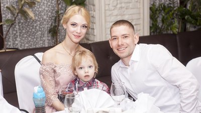 Владислав з дружиною та сином Владислав з дружиною та сином