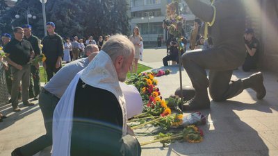 Сонях пам'яті: у Черкасах ушанували полеглих Героїв Сонях пам'яті: у Черкасах ушанували полеглих Героїв