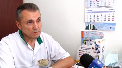 Житомирські лікарі попереджають про шкоду від надмірного перебування на сонці Житомирські лікарі попереджають про шкоду від надмірного перебування на сонці