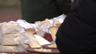 Від бринзи й вурди до натуральних чаїв і макарунів. У Франківську провели крафтовий ярмарок Від бринзи й вурди до натуральних чаїв і макарунів. У Франківську провели крафтовий ярмарок
