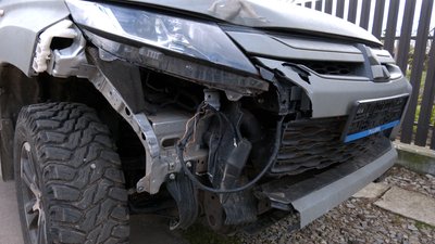 "Воскрешають з мертвих". 10 автомайстрів з Прикарпаття полагодили понад 200 автомобілів з передової "Воскрешають з мертвих". 10 автомайстрів з Прикарпаття полагодили понад 200 автомобілів з передової