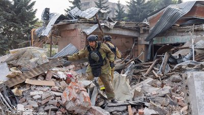 Удар по Краматорську 4 серпня: рятувальники вилучили тіло загиблого з-під завалів