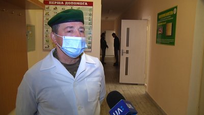 У Житомирі почали вакцинувати від COVID-19 військовослужбовців прикордонного загону У Житомирі почали вакцинувати від COVID-19 військовослужбовців прикордонного загону