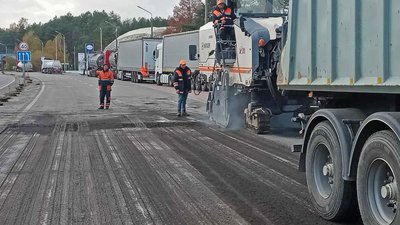 На Волині ремонтують автодорогу від Ковеля до пункту пропуску "Ягодин" На Волині ремонтують автодорогу від Ковеля до пункту пропуску "Ягодин"