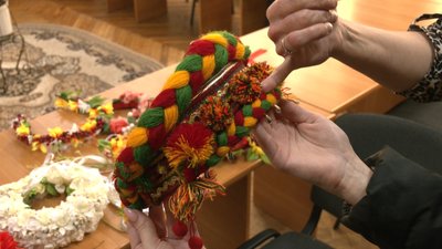 Створює українські етновінки. Прикарпатка Ольга Калин Створює українські етновінки. Прикарпатка Ольга Калин