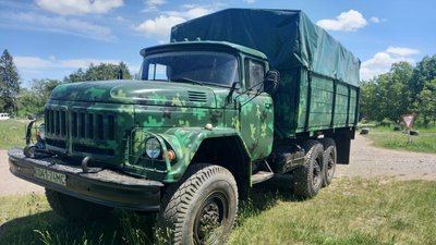 У Косівському районі на Прикарпатті волонтери шукають та ремонтують транспорт для ЗСУ