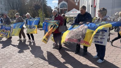 Понад 100 людей прийшли на акцію в підтримку військовополонених та зниклих безвісти
