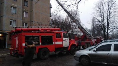 У Харкові через закорочення гірлянди жінка з дитиною потрапили у лікарню