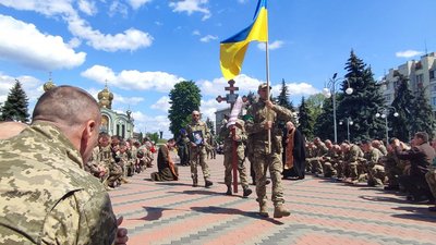 Казав: "Все буде Україна". У Черкасах попрощалися із загиблим тероборонцем
