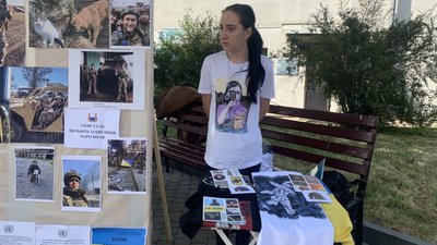 Дружина бійця полку "Азов" Ольга Іванкова Дружина бійця полку "Азов" Ольга Іванкова