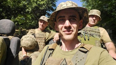 Ігор Лачин разом з побратимами на бойовому завданні Ігор Лачин разом з побратимами на бойовому завданні