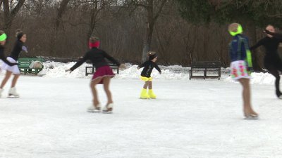 Юні сумські фігуристки привезли з турніру призові місця