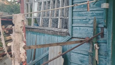 Пошкоджений будинок після удару «Молнією»