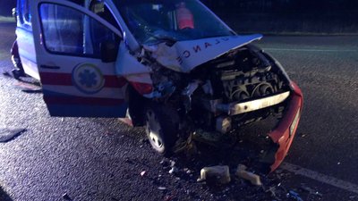 Через ДТП на Львівщині загинув пасажир "швидкої" Через ДТП на Львівщині загинув пасажир "швидкої"