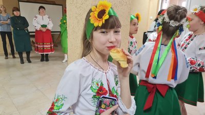 традиції, тетерівська громада, діти, випічка, булочки традиції, тетерівська громада, діти, випічка, булочки