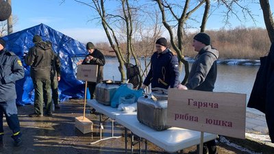 В Івано-Франківську на Бистриці Надвірнянській освятили воду В Івано-Франківську на Бистриці Надвірнянській освятили воду