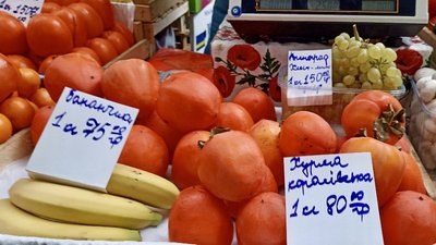фрукти, свято, ціна, гроші, попит, ринок, базар, купують, продавці