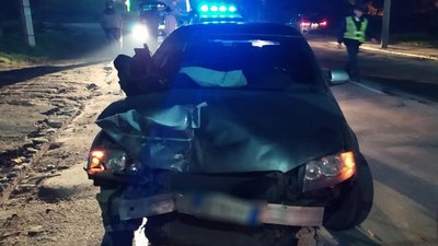 У Чернівцях нетвереза водійка на краденому автомобілі спричинила ДТП – поліція