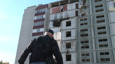 Оселили безоплатно, а тепер принесли платіжки: мешканці зруйнованої ракетою багатоповерхівки в Умані про ситуацію