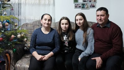 Завдяки півторарічній буковинці Софійці лікарі навчилися робити складні операції Завдяки півторарічній буковинці Софійці лікарі навчилися робити складні операції