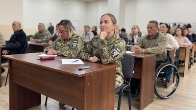 «Лист, який не закінчується»: як писали радіодиктант єдності в Ужгороді та Мукачеві «Лист, який не закінчується»: як писали радіодиктант єдності в Ужгороді та Мукачеві