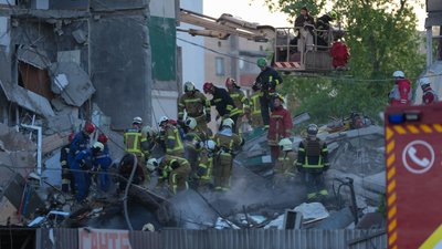 Наслідки обстрілу Дарницького району Києва