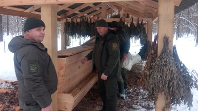 Понад дві сотні підгодівельних комплексів для диких тварин облаштували в лісництвах Житомирщини Понад дві сотні підгодівельних комплексів для диких тварин облаштували в лісництвах Житомирщини