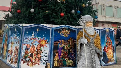 Новорічно-різдвяні свята під час війни: що заплановано в містах Миколаївщини Новорічно-різдвяні свята під час війни: що заплановано в містах Миколаївщини