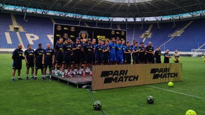 Напередодні старту Української Прем’єр-Ліги СК «Дніпро-1» представив шістьох нових футболістів Напередодні старту Української Прем’єр-Ліги СК «Дніпро-1» представив шістьох нових футболістів
