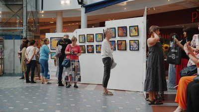 У Латвії створили мозаїку за фрагментами картин Марії Примаченко У Латвії створили мозаїку за фрагментами картин Марії Примаченко
