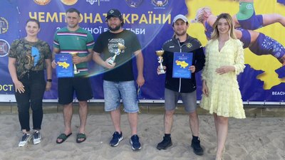 Сумчани здобули медалі на чемпіонаті України з пляжної боротьби Сумчани здобули медалі на чемпіонаті України з пляжної боротьби