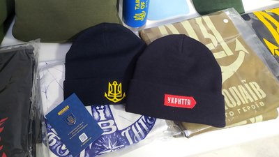 "Миколаїв — місто героїв": як місцеві підприємці-волонтери розробили патріотичний мерч