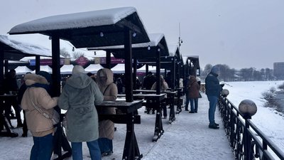 Вино, сири, сувеніри і донати на дрони: як у Мукачеві провели винний фестиваль
