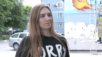 У Запоріжжі марку із російським кораблем перенесли на мурал У Запоріжжі марку із російським кораблем перенесли на мурал