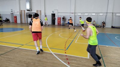 Медійники проти музикантів: у Сумах зіграли благодійний футзальний матч Медійники проти музикантів: у Сумах зіграли благодійний футзальний матч