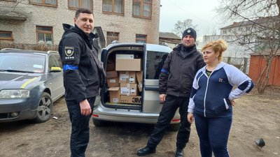 У Житомирі понад сім тисяч людей отримали продукти від волонтерів У Житомирі понад сім тисяч людей отримали продукти від волонтерів